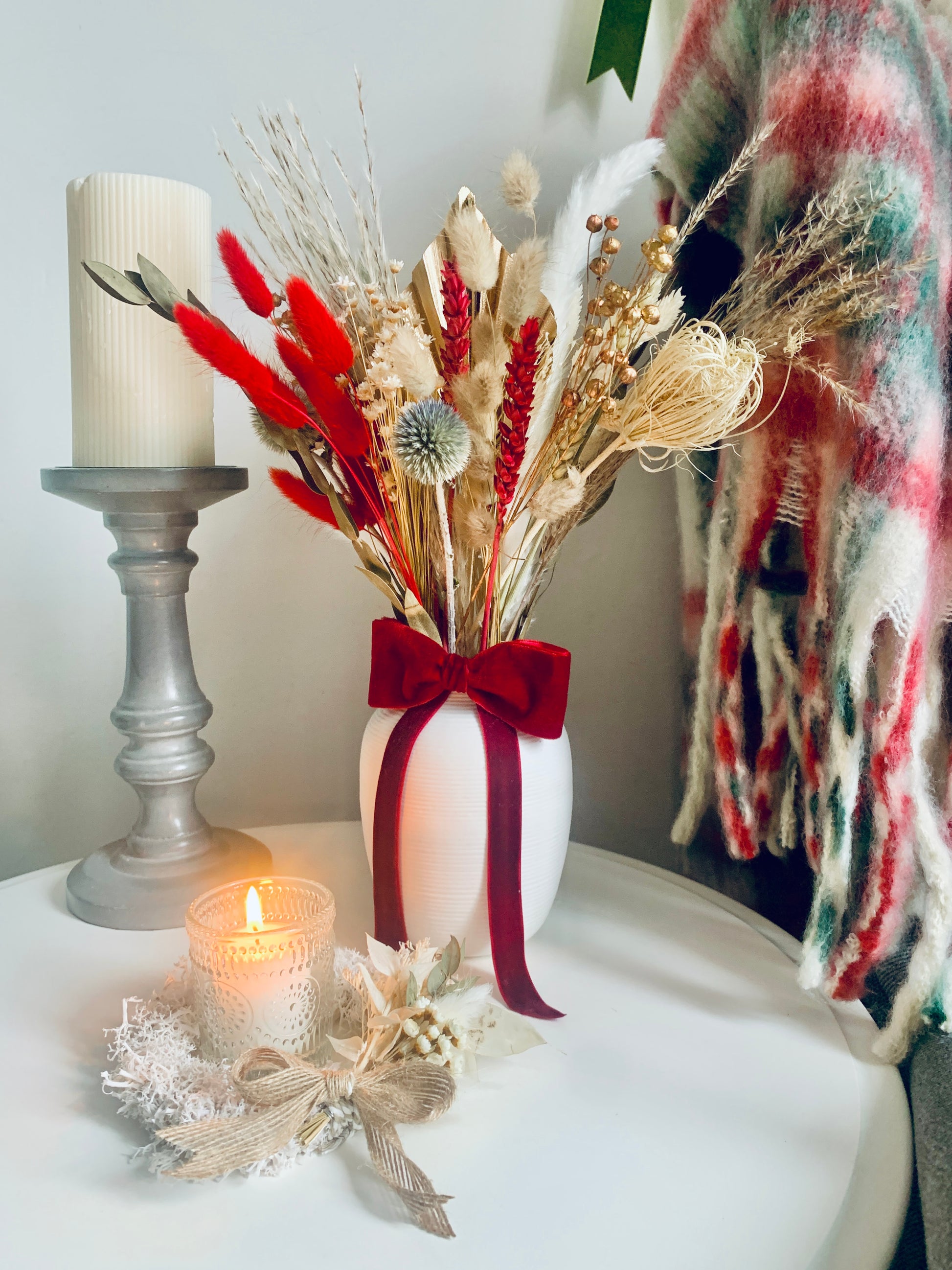 Christmas Dried Flower Bouquet and Vase