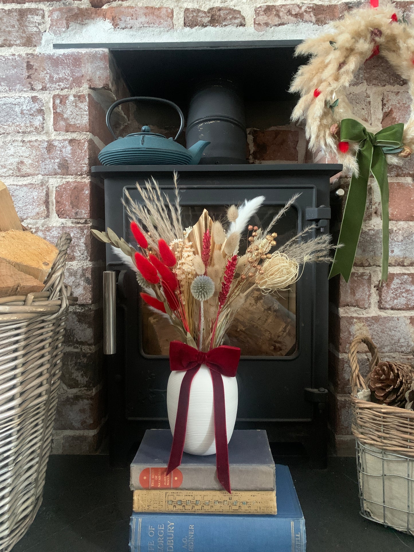 Classic Christmas Red Bouquet and Vase Set