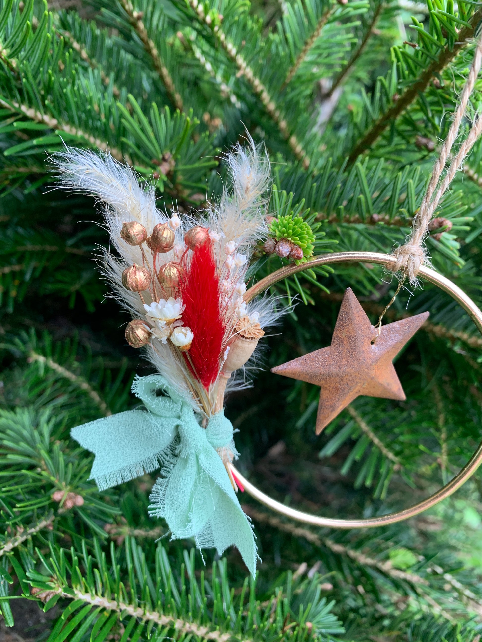 Dried Flower Gold Christmas Tree Ornament