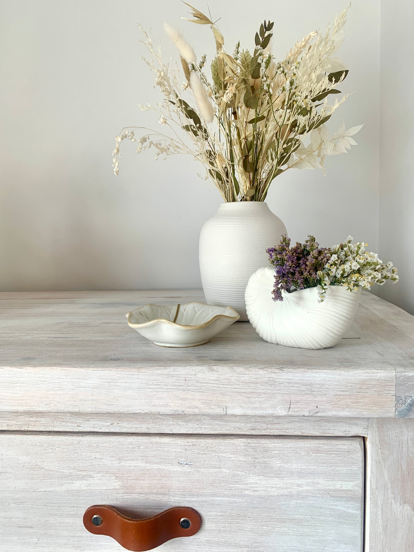 Dried Flower Shell Vase