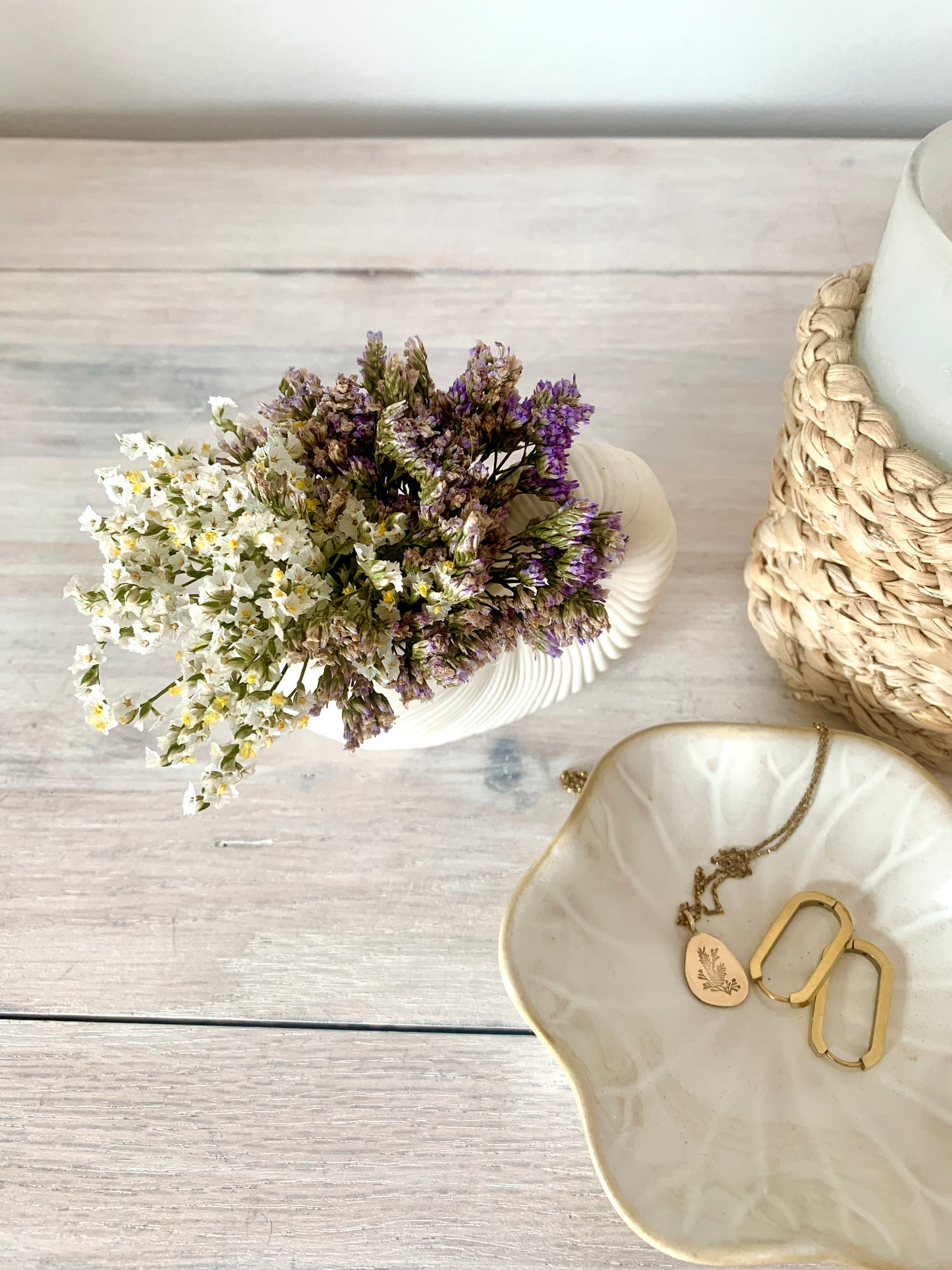 Dried Flower Shell Vase